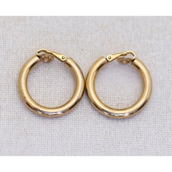 Vintage Gold Tone Minimalist Ring Hoop Earrings by Bergere - K1 - Picture 1 of 2